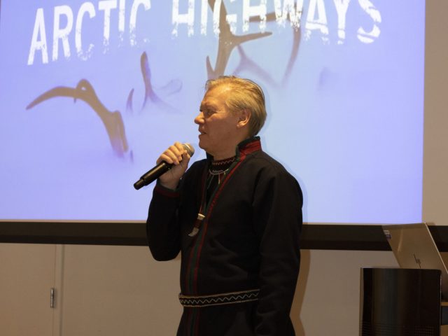 Företag inför öppningen av utställningen